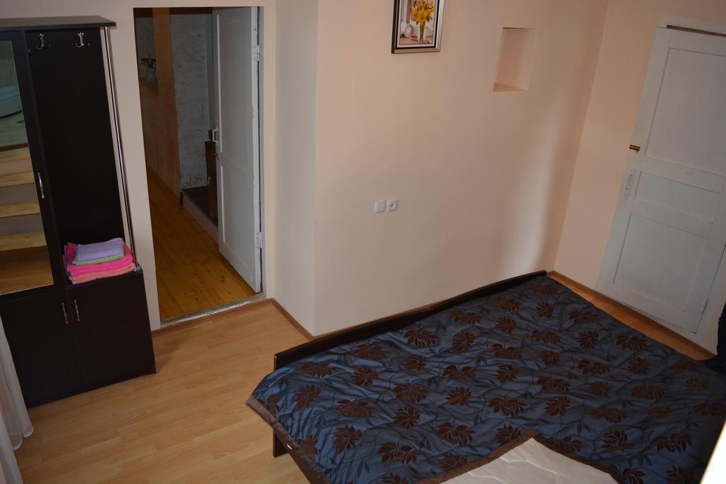 Mziuri Guest House Mestia Bagian luar foto